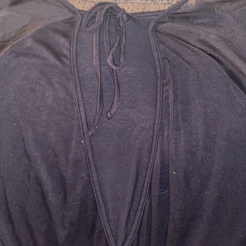 ✨Mesh Sleeves Open Back Blouse✨ - Picture 4 of 6